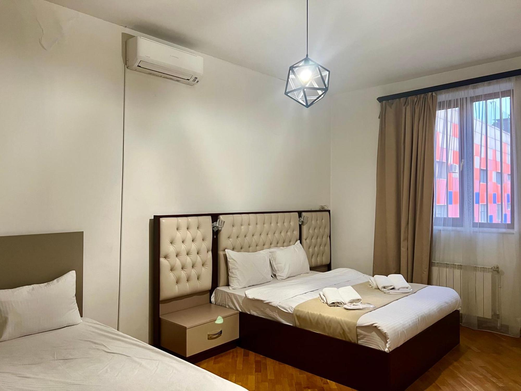Family Hotel Ереван Экстерьер фото
